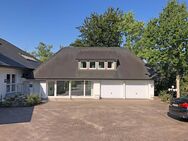 Kleines Haus mit Doppelgarage und schönem Garten - Bad Oeynhausen