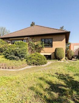 Traumhafter Bungalow mit großem Garten und Garage - Rodenbach (Hessen)
