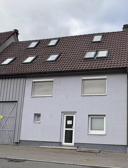 Immobilie mit zwei Wohnungen - Ideal zum vermieten - Albstadt