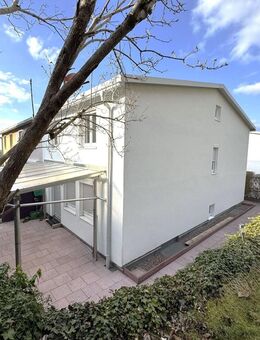 Niedrigenergie - Reihenhaus mit 2 Tiefgaragen-Stellplätzen in Lörrach-Salzert - Lörrach