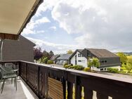 Stilvoll sanierte Etagenwohnung mit Balkon und Fernblick ins Grüne - Winterberg
