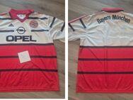 FC Bayern München Tshirt/T-shirt Gr.XL - Duisburg