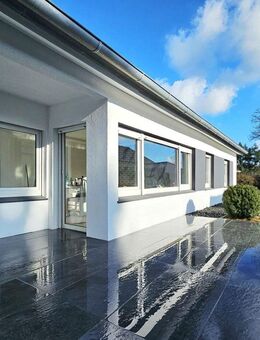 Seltene Chance: Freistehendes Einfamilienhaus - modernisiert, gepflegt und sofort bezugsfertig - Dillendorf