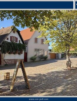 Theresienstraße: Bezauberndes Fachwerkhaus mit idyllischem Innenhof und romantischem Garten - Rhodt (Rietburg)