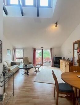 Stade-Hohenwedel-Musikerviertel: 4-Zimmer-Wohnung mit 2 Balkonen - Stade (Hansestadt)
