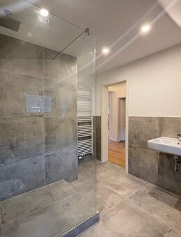 OBK ! Sanierte 3-Zi-Whg mit Balkon - Düsseldorf