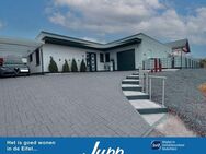 Nähe Daun! Neuwertiger Bungalow (2022) mit Garage, Carport, überdachter Terrasse, Außenpool, Garten - Salm