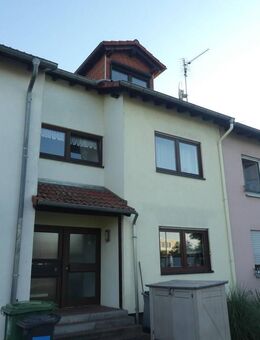 Lichtdurchflutete Wohnung in beliebter Wohnlage von Oftersheim! - Oftersheim