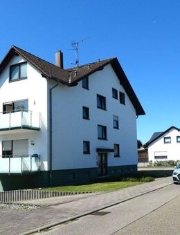 Ankommen und Wohlfühlen: Ruhige, charmante 2,5-Zimmer-Oase mit großem Wohn-Essbereich & 2 Balkonen! - Forst (Baden-Württemberg)