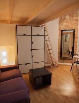 Kleines Nest für große Träume in Friedrichshain - Berlin