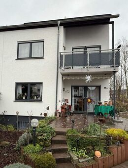 Kelkheim: Familien aufgepasst!! Schöne Doppelhaushälfte in gesuchter Wohnlage - Kelkheim (Taunus)