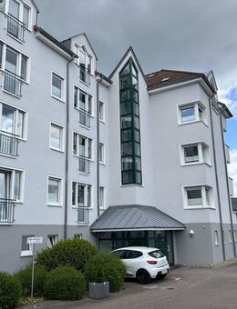 Vermietete, großzügige und attraktive 2,5-Zimmer-Dachgeschosswohnung mit schöner Loggia in Schwelm - Schwelm