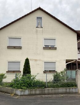Ehemaliges Landwirtschaftliches Anwesen mit Wohnhaus in Trappstadt - Trappstadt