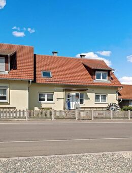 PROVISIONSFREI - "Platz ohne Ende" - Großes Einfamilienhaus mit tollem Grundstück in Aussichtslage - Emmingen-Liptingen