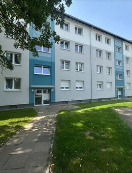 Schöne 2,5-Zi.-Wohnung im Erdgeschoss mit Balkon! - Leverkusen