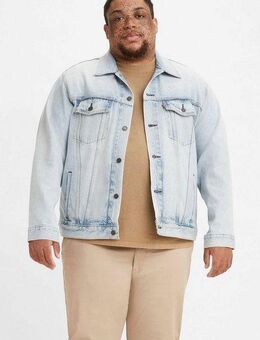 Levi's® Plus Jeansjacke BIG TRUCKER mit Knopfleiste und Brusttaschen