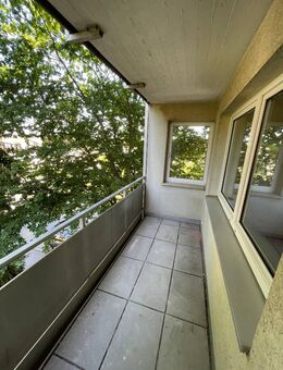 Wir haben für Sie renoviert! Moderne 3-Zimmer-Wohnung in Laufamholz - Nürnberg