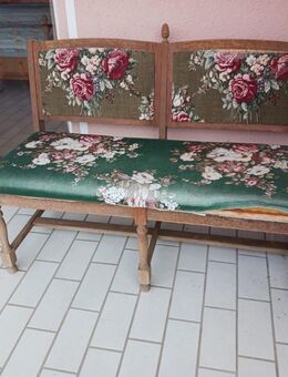 © Alte kleine Bank Sitzbank Gartenbank Holzbank Blumenmuster ☀️ - Owingen