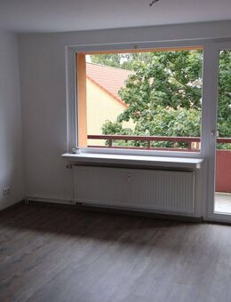 Helmstedt, frisch renovierte 3-Zimmerwohnung in ruhiger und gepflegter Wohnanlage - Helmstedt