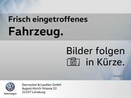 VW Passat Variant, 2.0 TDI Highline Active-Info, Jahr 2017 - Lüneburg