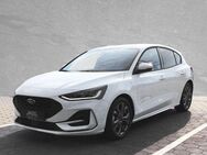 Ford Focus, 2.9 ST-Line EcoBoost ####, Jahr 2022 - Kulmbach