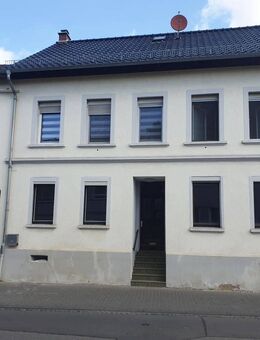 Zweifamilienhaus mit großem Grundstück in zentraler Lage von Wachtberg-Adendorf - Wachtberg