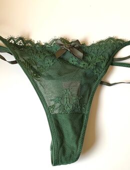 Schöner Stringtanga, Gr. XS, olivgrün - Düsseldorf