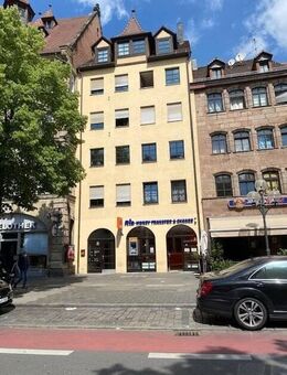 City Lage Nürnberg - Großzügige 3 Zi-Whg., 85 m² 2.OG mit Aufzug -Schöne neue Wohn-Einbauküche, großes Bad mit Badewanne und Dusche - Nürnberg