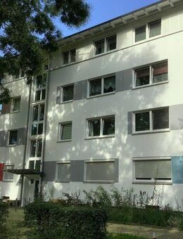 Praktikable 2,5-Zimmer-Wohnung mit Balkon im 4. OG - Bremen