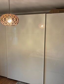 Grosser Schwebetürenschrank weiß Hochglanz - Mettmann