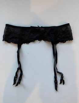 Hunkemöller Dessous Strapse Strapsgurt Größe M schwarz - Stuttgart