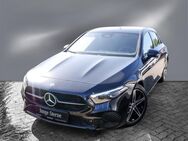 Mercedes A 180, NIGHT PROGRESSIVE SPUR MULTI, Jahr 2023 - Bad Segeberg