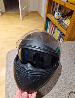 Motorradhelm mit Sonnenbrille und Visier - Wuppertal