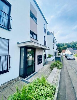 Hohe Wohlfühlqualität in schöner zentraler Lage - Frickenhausen