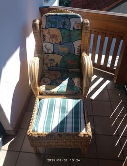 Rattan Gartenstuhl mit Hocker und Polster - Schwindegg