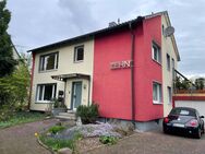 Zweifamilienhaus mit Doppelgarage und großem Grundstück mit Bauoption nach § 34 BauGB - Hamm