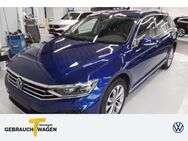 VW Passat Variant, 2.0 TDI R-LINE, Jahr 2021 - Remscheid