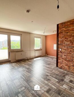 Individuell gestaltete 3-Raum-Wohnung mit Balkon - Gera