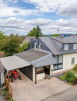 Ein- bis Zweifamilienhaus auf schönem Eckgrundstück - Bell