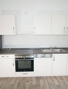 schöne 2-Raum-Wohnung, mit Balkon und Einbauküche - Chemnitz