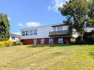 Spitzen-Lage in Erbach - Atrium-Bungalow mit ehemaliger Praxis! - Erbach (Hessen)