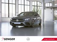 Mercedes A 180, Limousine AMG Night Ambiente MBUX, Jahr 2020 - Oldenburg