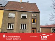 Zweifamilienhaus in zentrale Lage in Bitterfeld ! - Bitterfeld-Wolfen