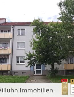 Gerade in Renovierung für Sie - Helle 4-Raum-Wohnung mit Balkon - Stellplatz möglich - Merseburg