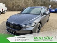 Skoda Superb, Combi Sportline iV Blind-Spot elektr Heckkl LichtAssist Induktiv Laden Frontscheibenheiz vo hi hi vo VZE Digi SpurAssist Sunset Spiegel elektr anklappbar 4xEFH Armlehne Connect Bl, Jahr 2022 - Beilngries