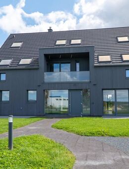 Luxus trifft Nachhaltigkeit - ZFH mit Wellnessbereich auf privater Halbinsel - Bergen (Rügen)