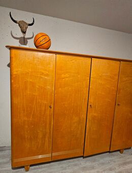 Alter Bauernschrank Omaschrank mid century - Weinsberg Zentrum