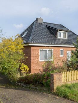 Zuhause mit Weitblick: Stilvolle Räume und ein großzügiges Grundstück - Hemmoor