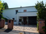 Stopp: Einfamilienhaus mit großzügigem Grundstück, überdachten beheizten Pool, in bevorzugter Lage von Waldheim – Breitenberg - Waldheim