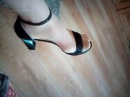 Wem darf ich in High Heels und Nylons heute Abend dienen? - Oberhausen